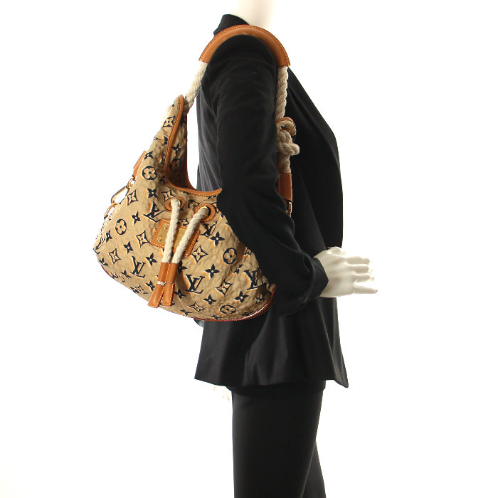 Louis Vuitton Édition limitée en toile monogram et cuir naturel - Detail D1