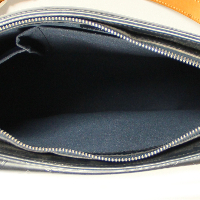 Louis Vuitton en cuir monogram bleu métallisé - Detail D5