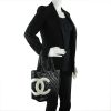 Chanel Cambon en cuero acolchado negro - Detail D1 thumbnail