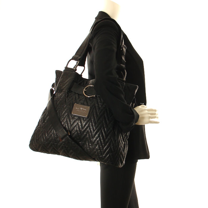 Shopping bag in black quilted leather - Detail D1