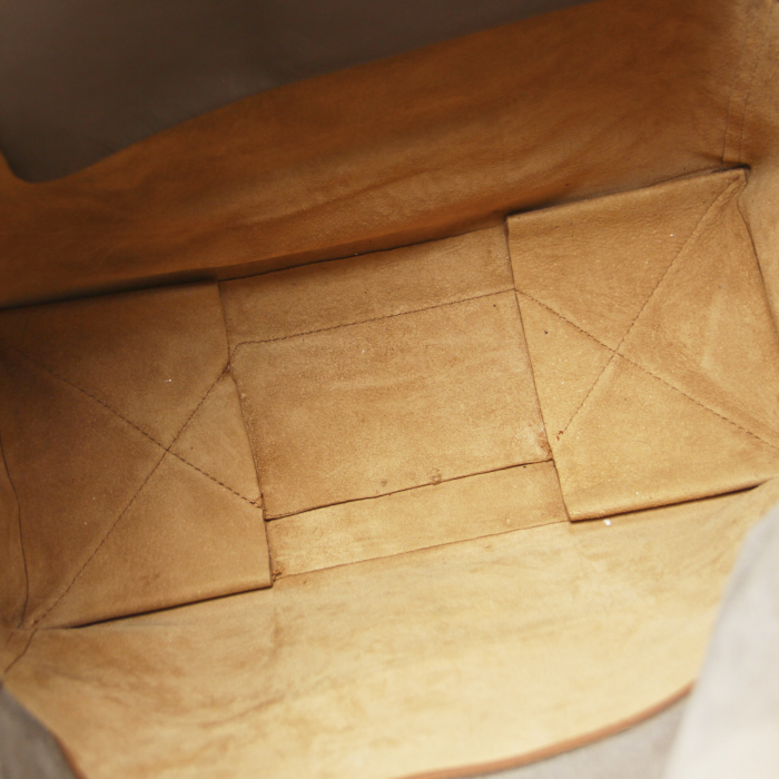 Shopping Celine bag Vertical in bicolor, taupe and brown leather - Detail D2