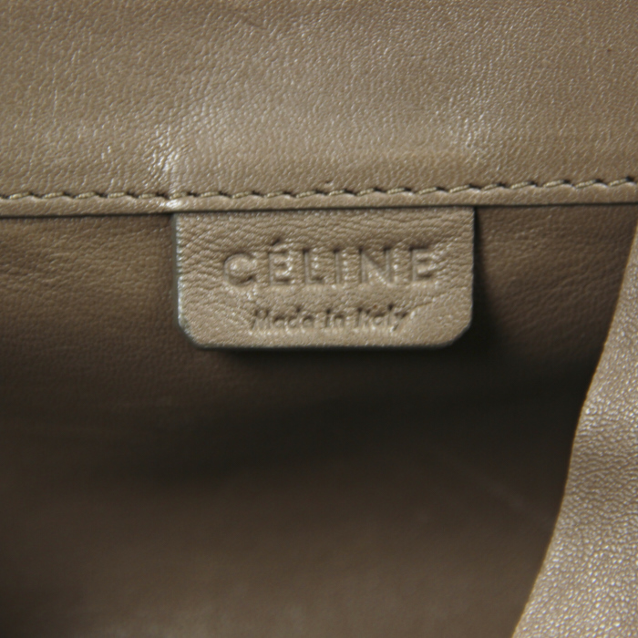 Shopping Celine bag Vertical in bicolor, taupe and brown leather - Detail D3