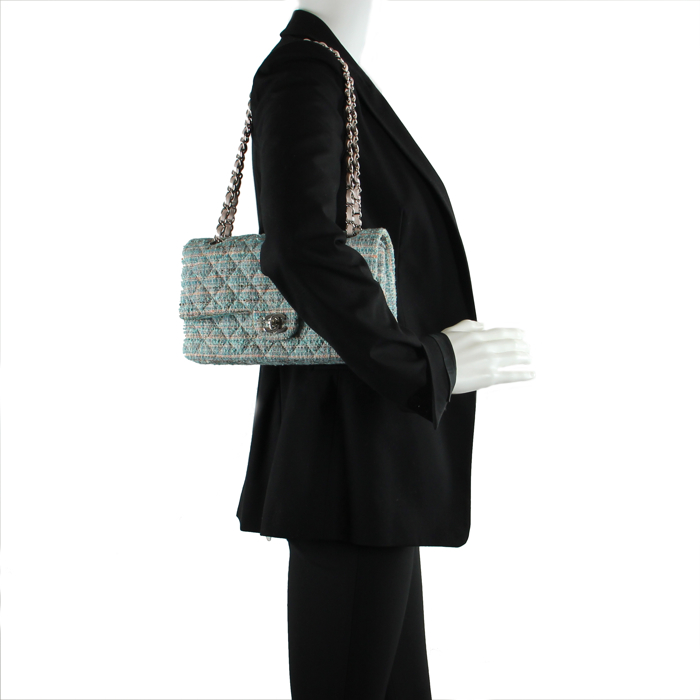 Chanel Timeless en tweed turquoise, rose poudre et blanc - Detail D1
