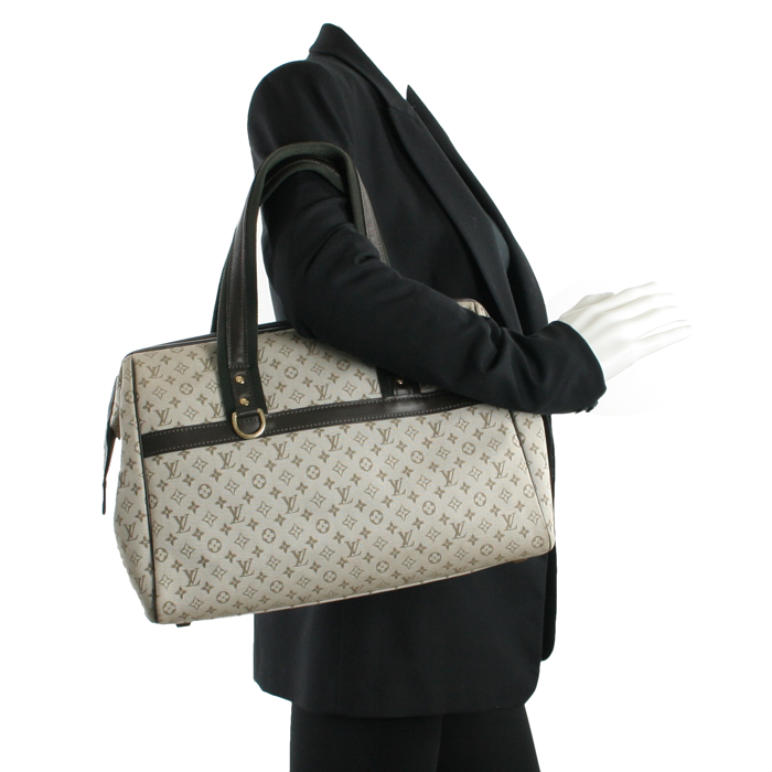 Louis Vuitton Joséphine en toile monogram beige et cuir marron - Detail D1