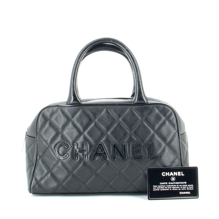 Chanel Boston en cuero acolchado negro - Detail D1