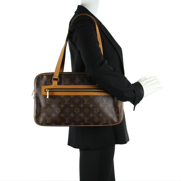 Louis Vuitton Grand VivaCité en toile monogram et cuir naturel - Detail D1