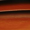 Louis Vuitton Cartouchiere in brown epi leather - Detail D3 thumbnail