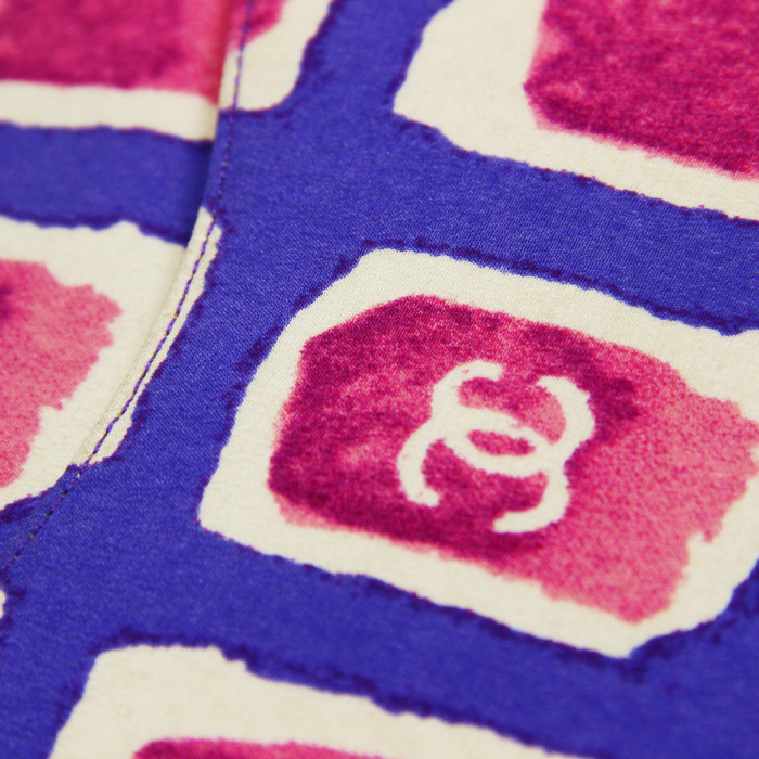 Sac à main Timeless en toile imprimée à motifs rose et violette - Detail D5