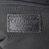 Borsa Chanel Petit Shopping in pelliccia nera - Detail D3 thumbnail