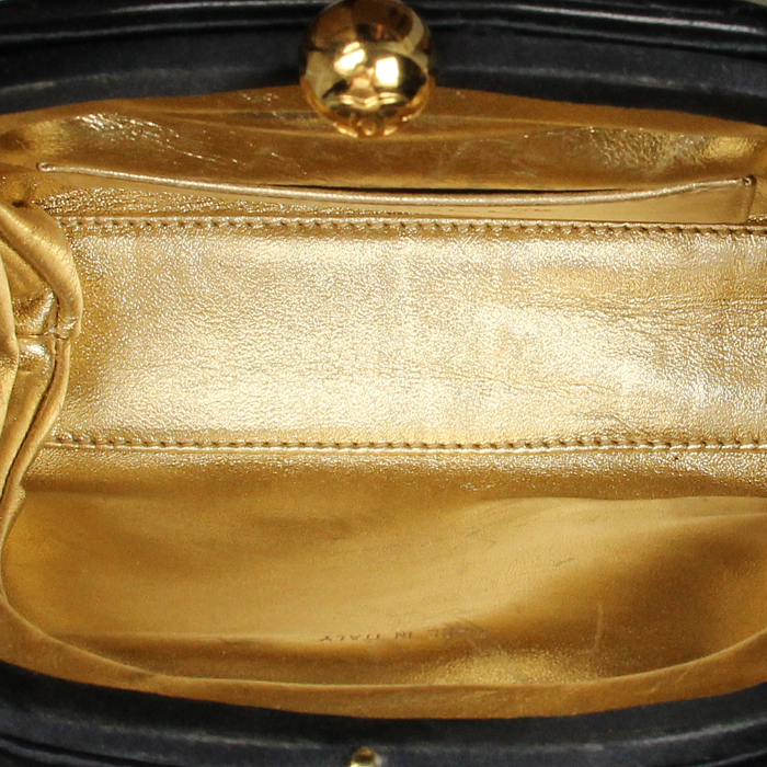 Chanel night bag in black satin - Detail D2