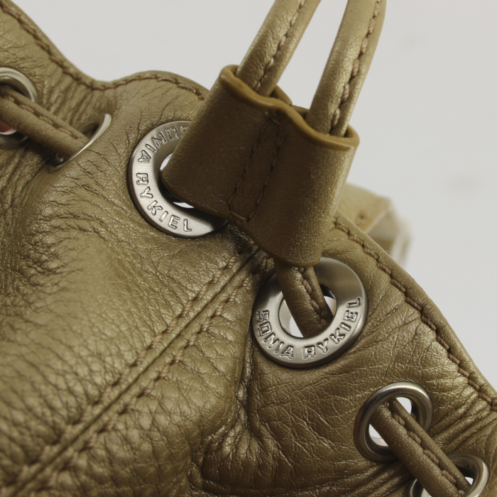 Sac en cuir doré - Detail D5