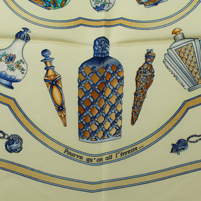 Hermès Carre Hermes - Scarf scarf in off-white, blue and orange twill silk - Detail D2