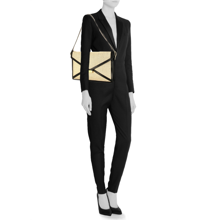 Shoulder bag in beige canvas and black leather - Detail D1