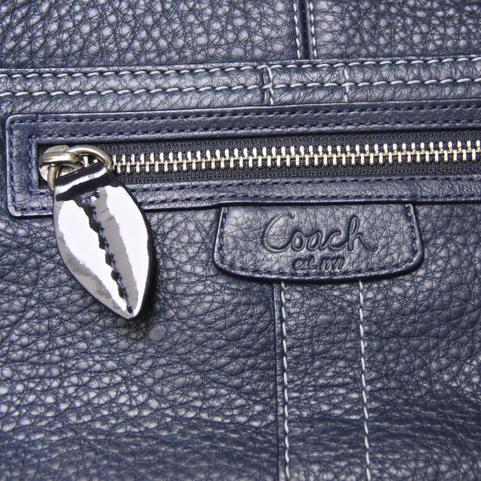 Coach en cuir bleu  - Detail D4