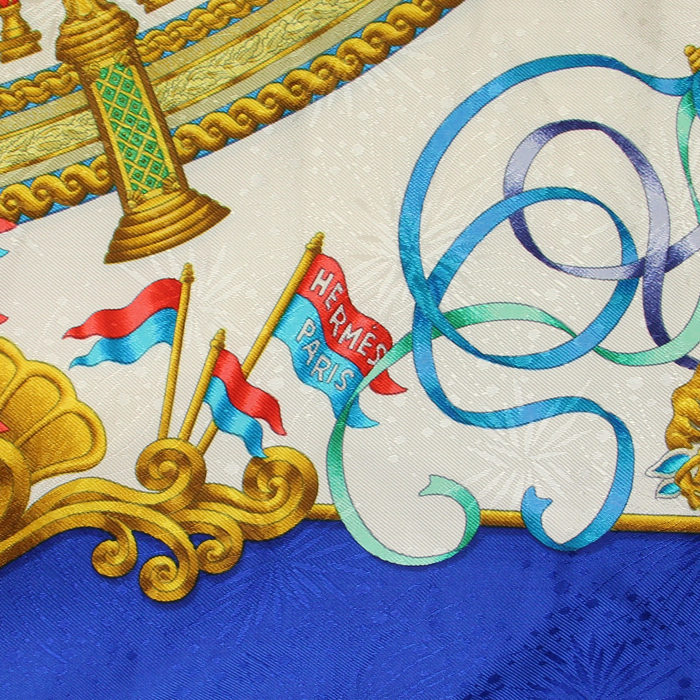Foulard Hermes Carre Luna Park in twill di seta blu rossa e bianca con motivo equestre - Detail D2