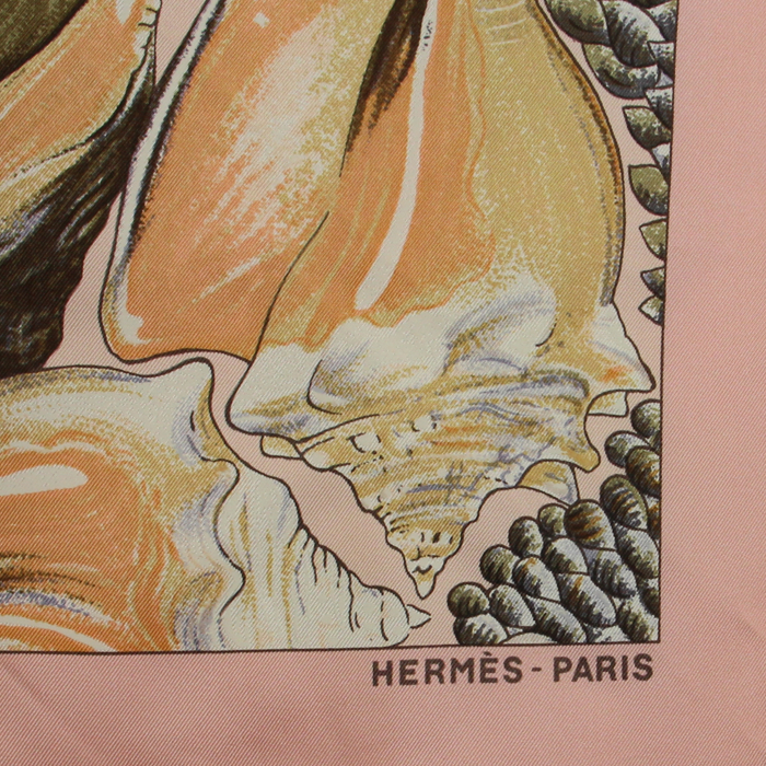 Hermès scarf in pink twill silk "Rocaille" - Detail D2