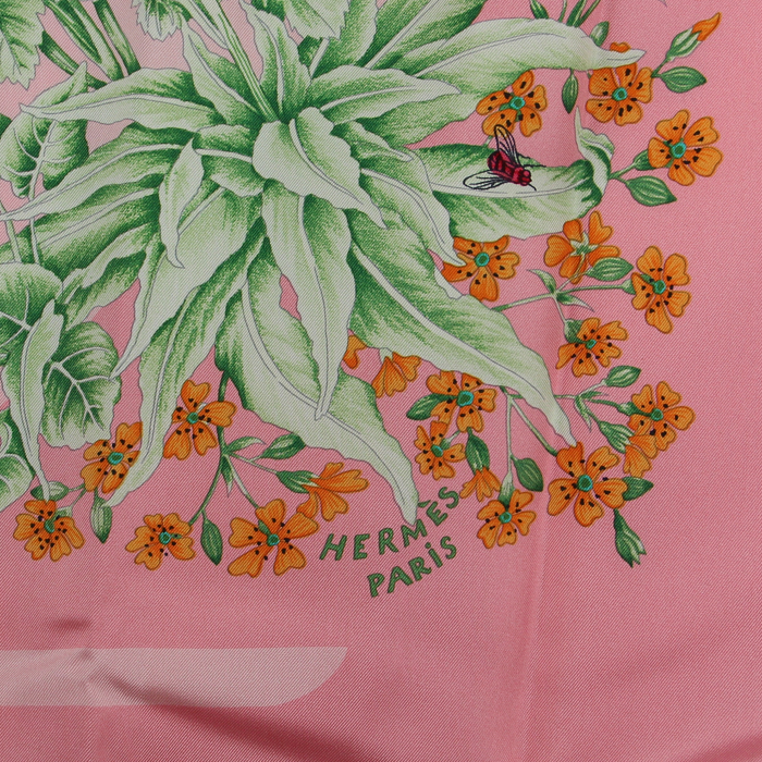 Hermès Carré en Twill de soie rose "La Prairie"  - Detail D2