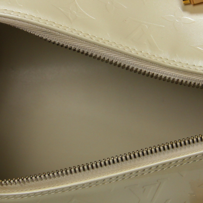 Bolso de mano Bedford en charol beige y cuero natural - Detail D2
