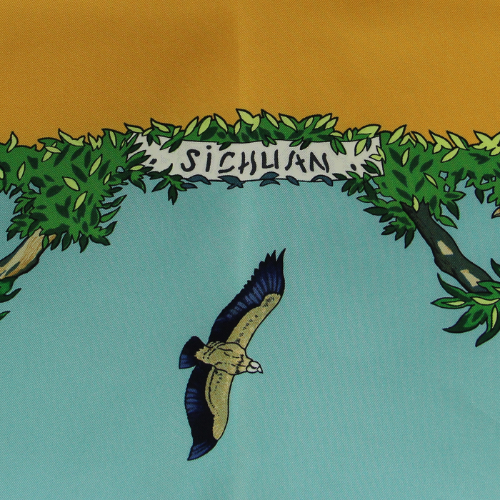 Hermes Carré en twill de soie jaune "Sichuan"  - Detail D1