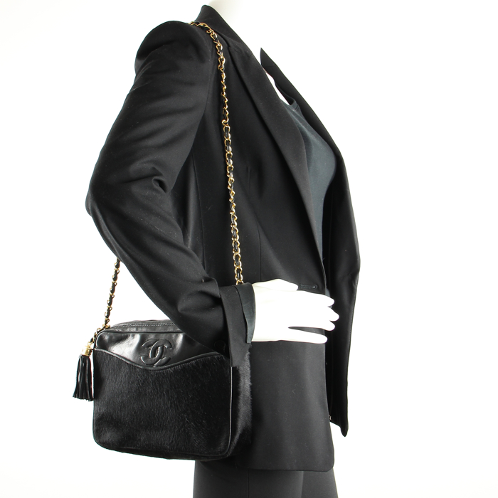 Camera handbag in black leather and foal - Detail D1
