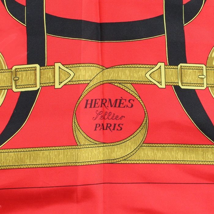 Foulard Hermes Carre Hermes en twill de soie rouge noir et jaune - Detail D2