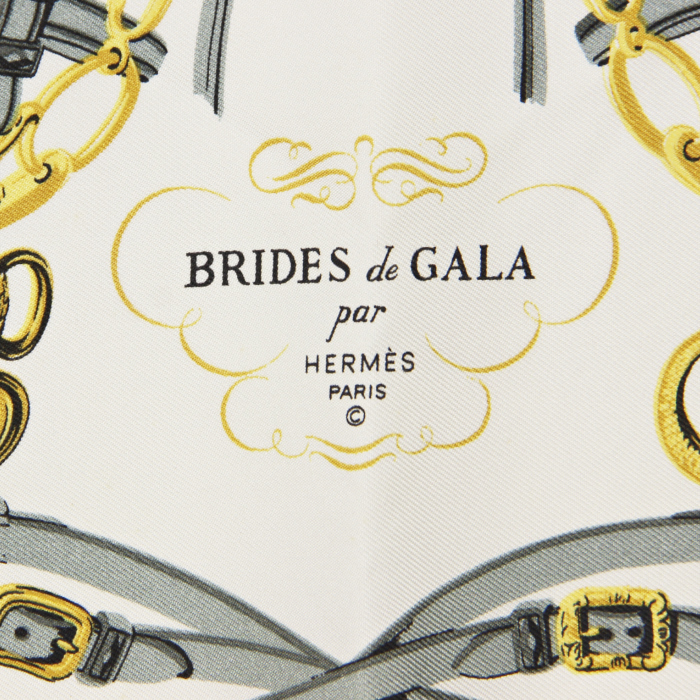 Hermes Carre Hermes Brides de Gala small scarf in red, gold and grey twill silk - Detail D1