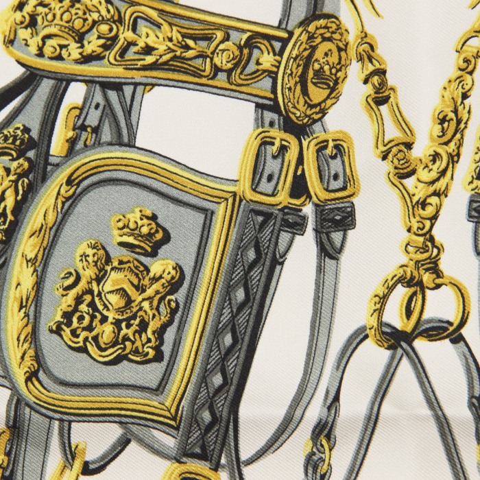 Hermes Carre Hermes Brides de Gala small scarf in red, gold and grey twill silk - Detail D2