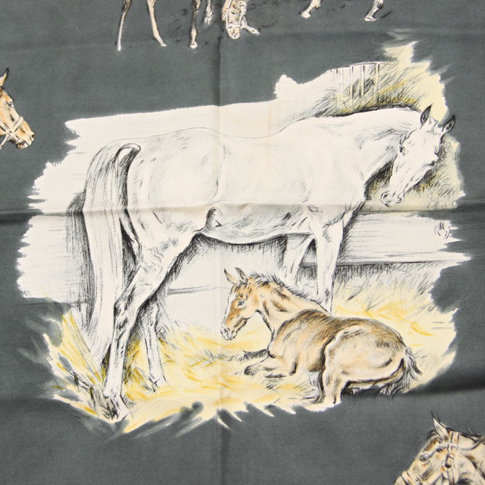 Hermes Carre Hermes carré scarf in khaki twill silk - Detail D1