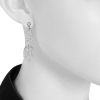 Chaumet paire de pendants d'oreilles "Le Grand Frisson" en or blanc et diamants - Detail D1 thumbnail