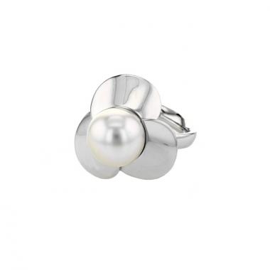 Sortija en oro blanco y en perla cultivada