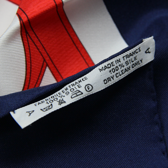 Hermes Carre Hermes scarf in blue, white, red and yellow twill silk - Detail D3