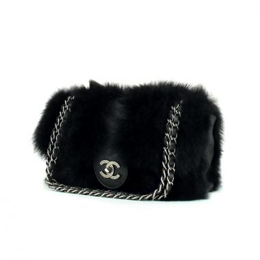 Chanel en cuir et fourrure noir