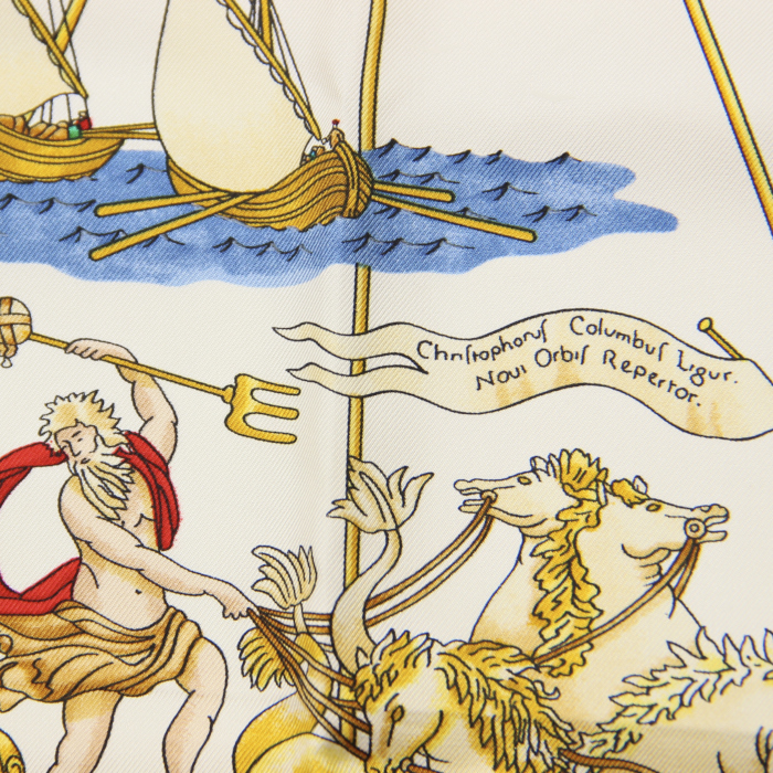 Hermes Carre Hermes scarf in blue, yellow and white twill silk - Detail D1