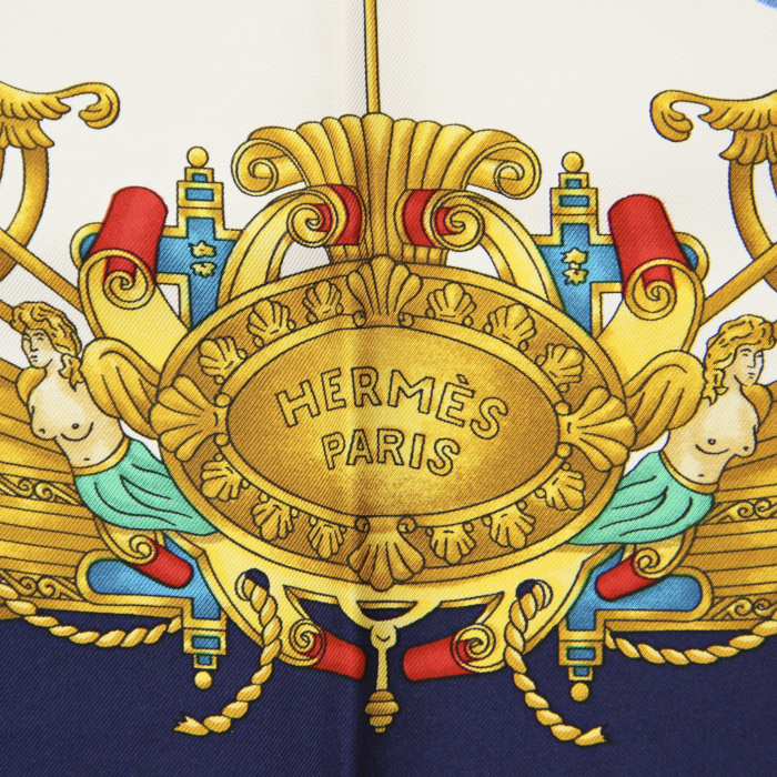 Hermes Carre Hermes scarf in blue, yellow and white twill silk - Detail D3