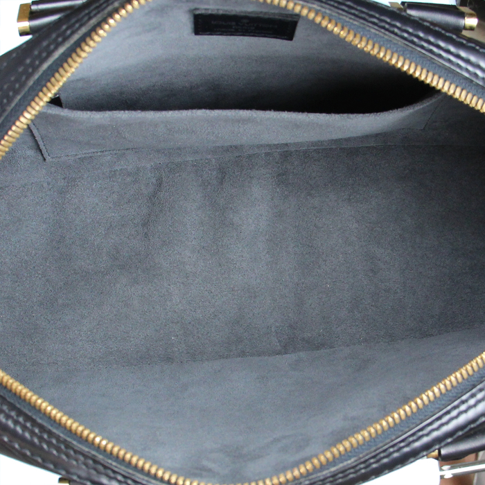 Louis Vuitton in black epi leather - Detail D2