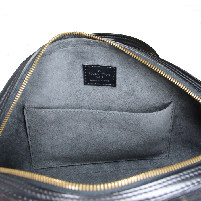 Louis Vuitton in black epi leather - Detail D3