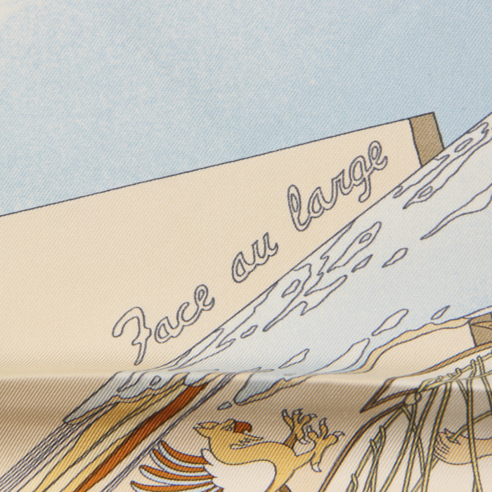 Foulard Hermes Carre Hermes in twill di seta celeste beige e gialla con decorazione in stile marinaro - Detail D2