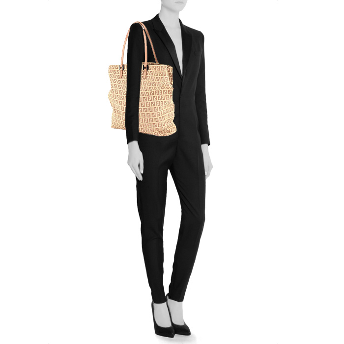 Bolso Cabás Fendi en lona Monogram beige y rosa - Detail D1