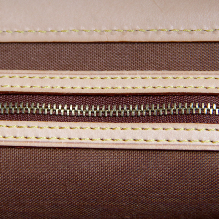 Louis Vuitton Greenwich travel bag in damier canvas and natural leather - Detail D3
