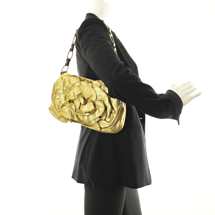 Yves Saint Laurent in gilt leather - Detail D1