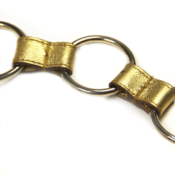 Yves Saint Laurent in gilt leather - Detail D5