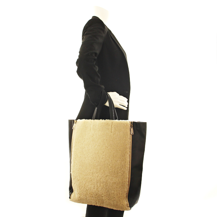 Celine shopping bag in beige wool and black leather  - Detail D1
