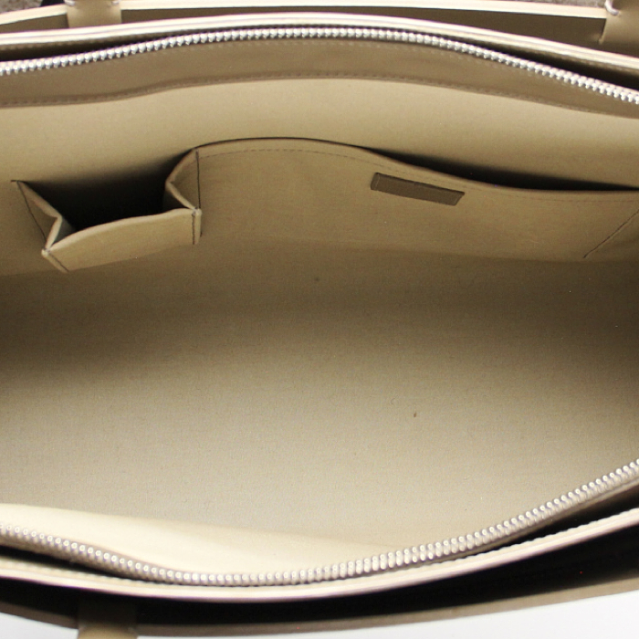 Louis Vuitton Croisette in taupe epi leather - Detail D2