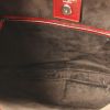 Yves Saint-Laurent Mombasa moyen modèle en cuir rouge - Detail D2 thumbnail