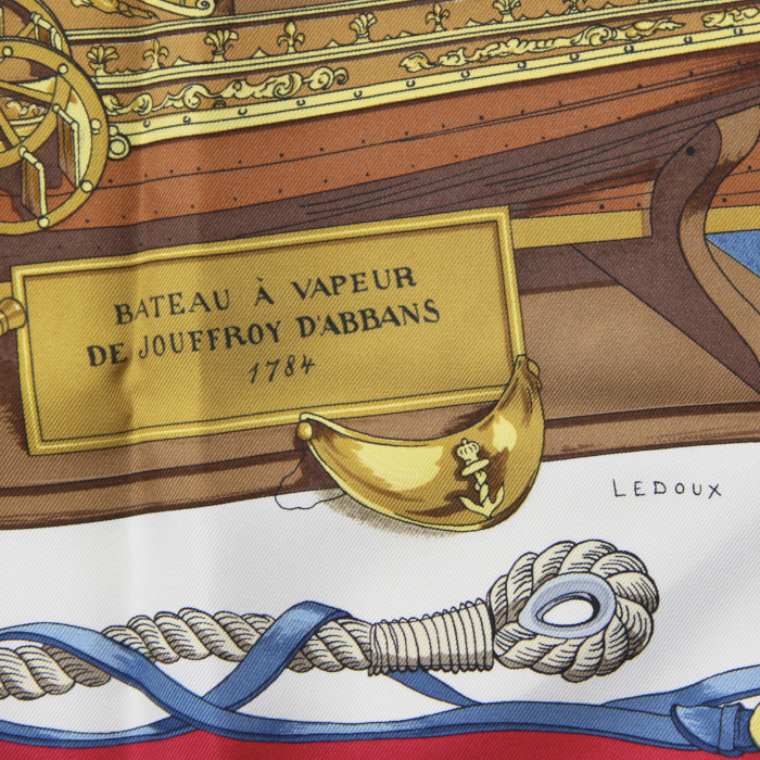 Hermès carré Musée en twill de soie blanc et rouge - Detail D1