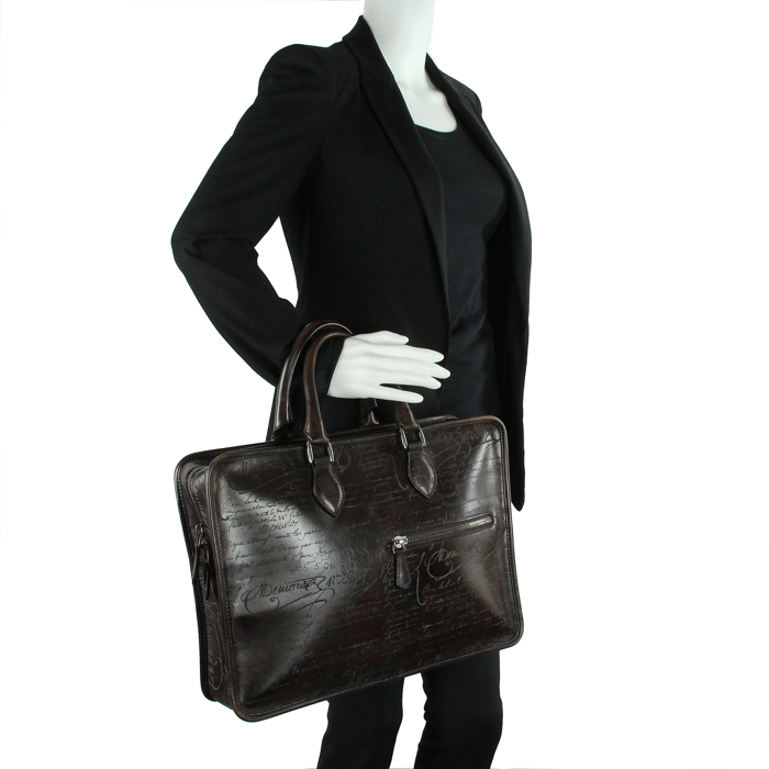 Berluti "Vitello Antico Scritto" in brown leather - Detail D1