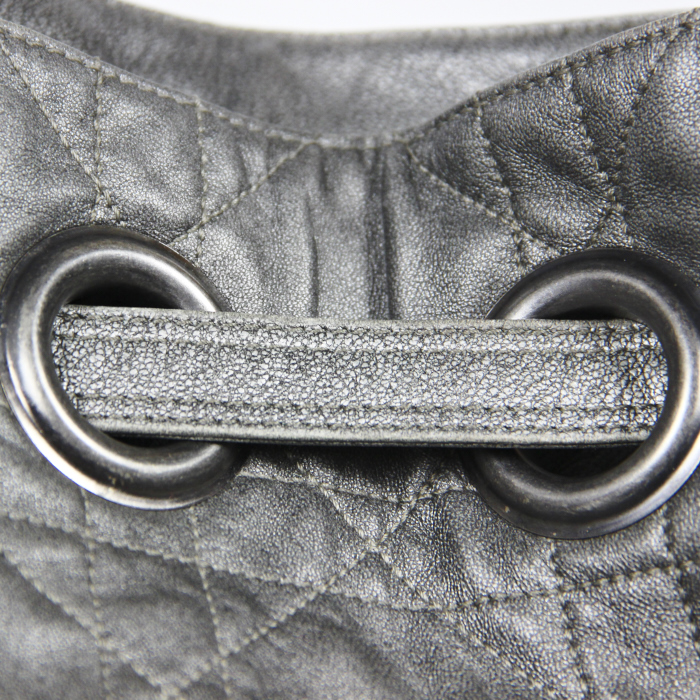 Dior en cuir cannage gris - Detail D4