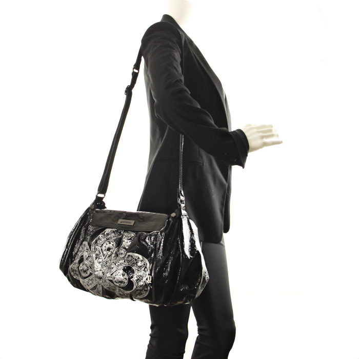 Galliano in black patent leather - Detail D1