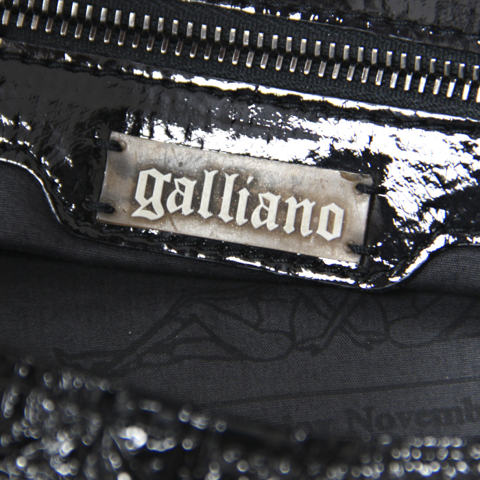 Galliano en cuir vernis noir - Detail D3