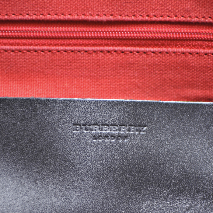 Burberry in haymarket wool and black leather - Detail D3